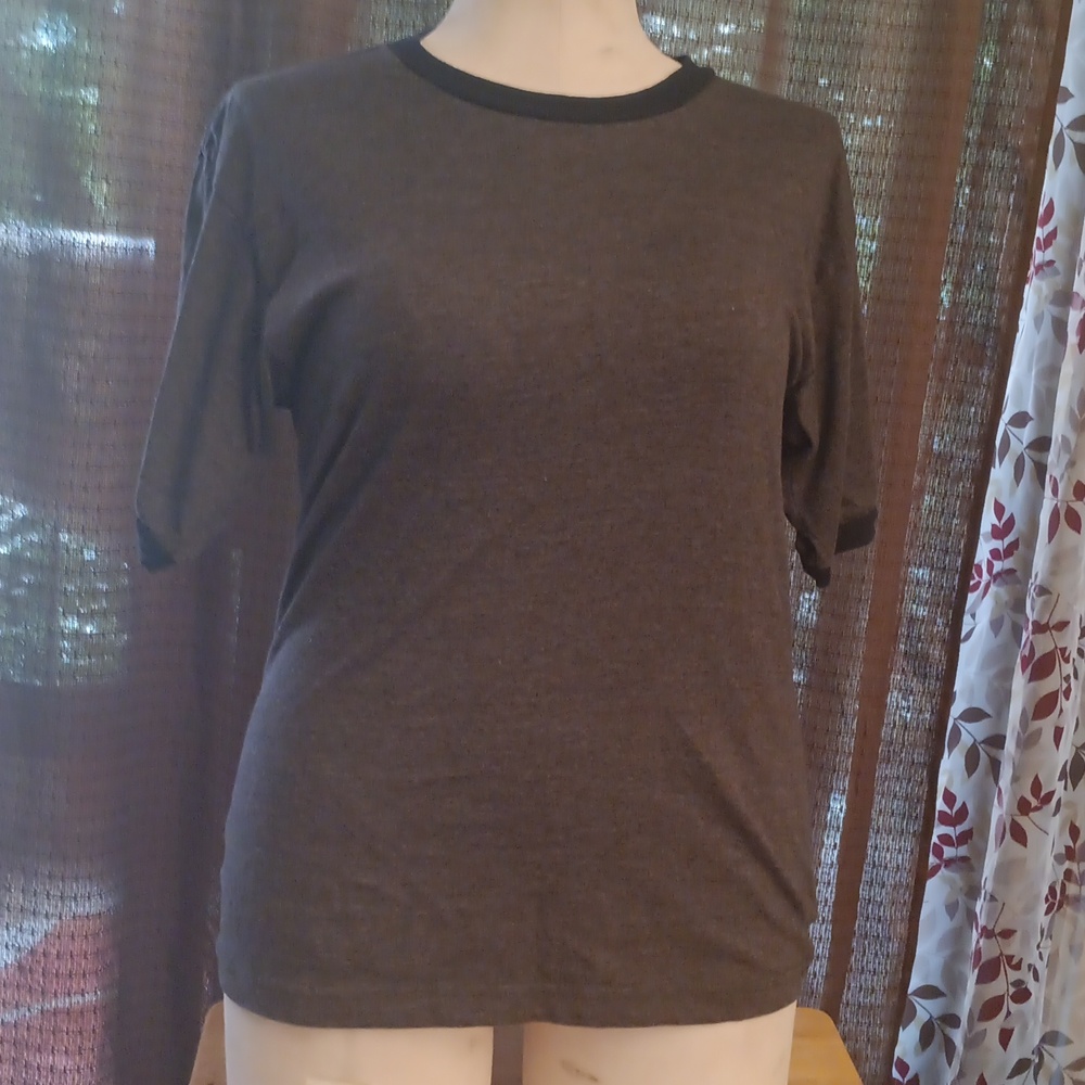 Gray and black t shirt